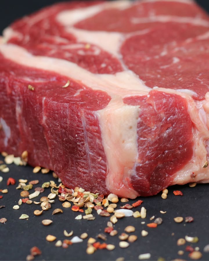 Featured image for “Sunday Raffles: Meat Trays & Cash Vouchers at Club Redhead”