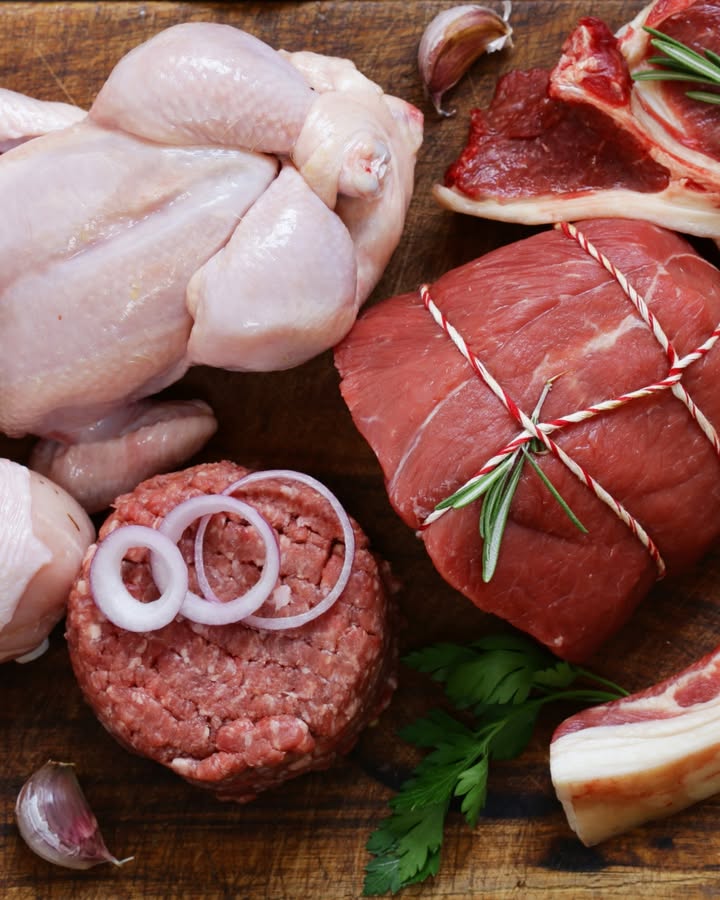 Featured image for “Friday Night Meat Raffles: Win Meat Trays & Club Cash at Club Redhead”