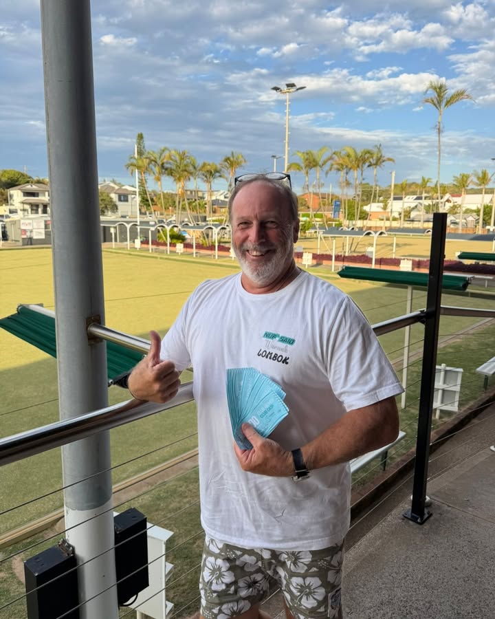 Featured image for “Stuart Smith Wins Sub Club Raffle at Club Redhead”