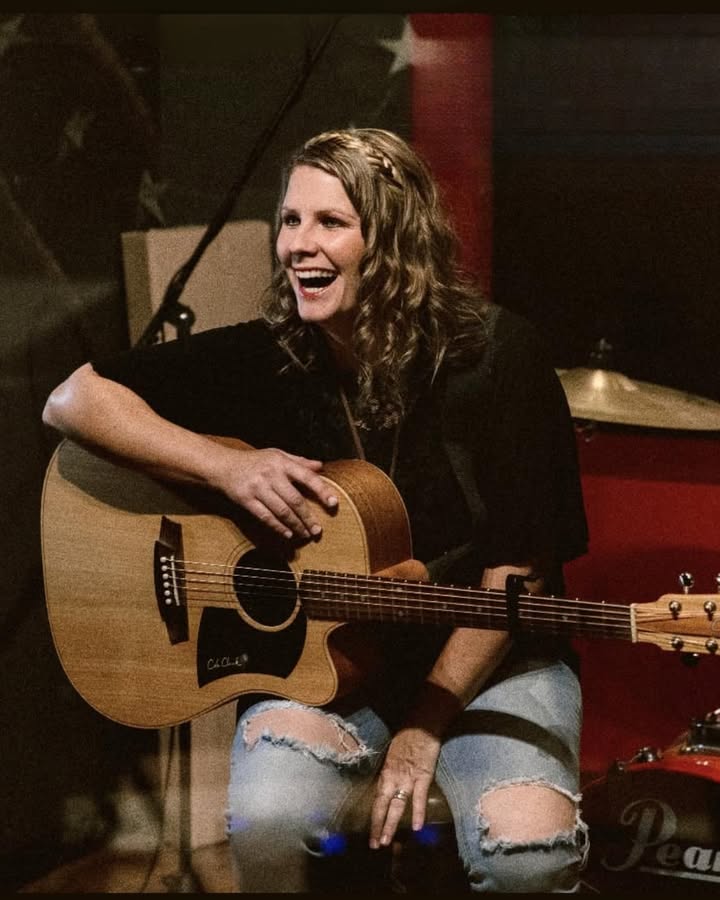 Featured image for “Kelly Hope Live on Easter Sunday at Club Redhead”