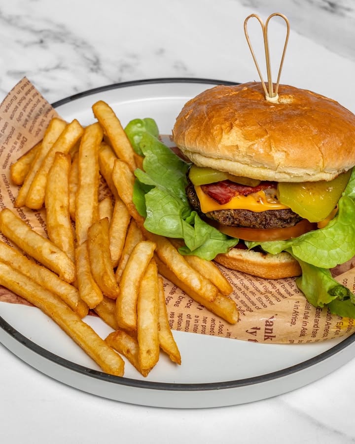 Featured image for “The OG Burger at Testa Rossa – Club Redhead”